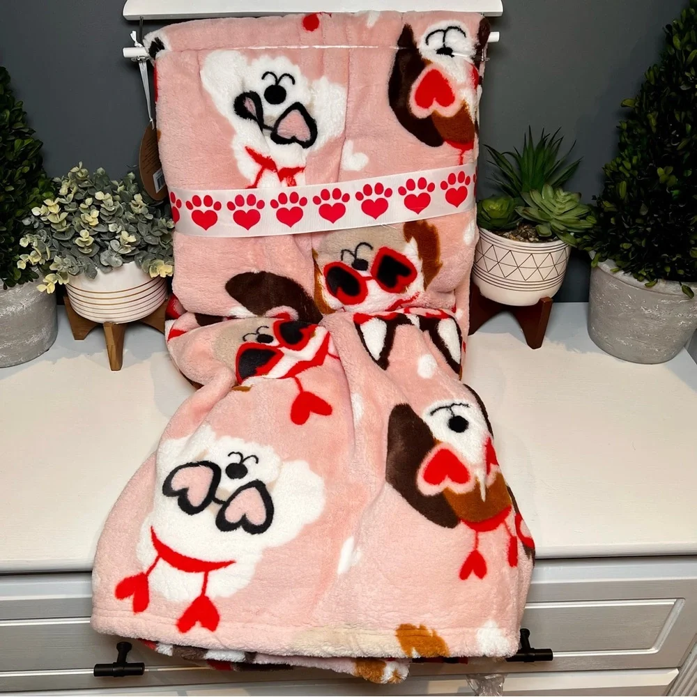 Heart Blanket Cute Dog Print Puppy Love 60” x 70” NWT Cozy Super Soft